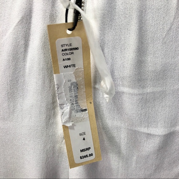 Alice + Olivia Jasper Lace Back Romper Sleeveless - Picture 3 of 7